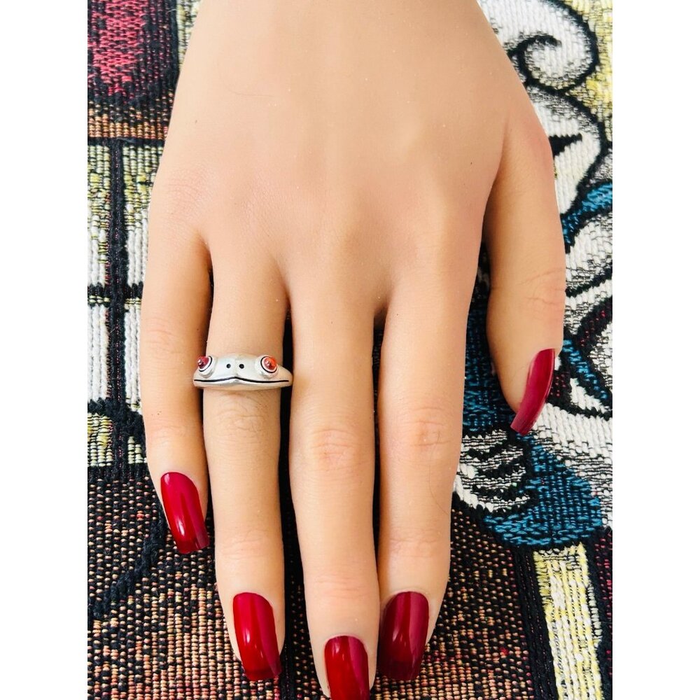 Red Eyes Frog Ring - image 6